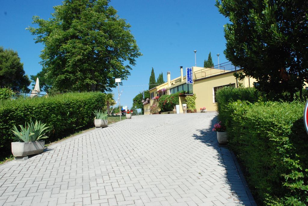 Camping Village Mar Y Sierra San Costanzo Extérieur photo