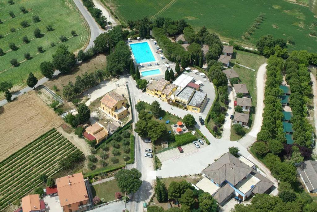 Camping Village Mar Y Sierra San Costanzo Extérieur photo