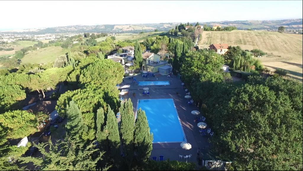 Camping Village Mar Y Sierra San Costanzo Extérieur photo
