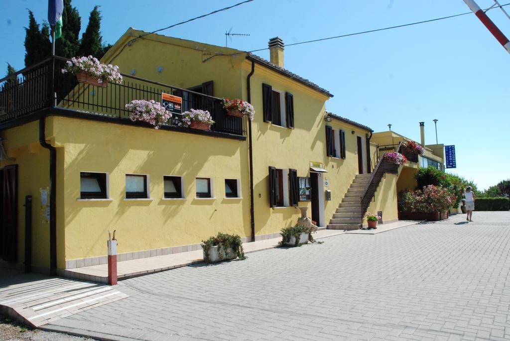 Camping Village Mar Y Sierra San Costanzo Extérieur photo