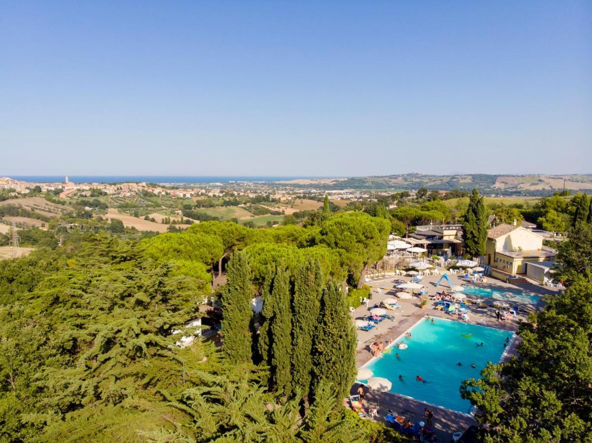 Camping Village Mar Y Sierra San Costanzo Extérieur photo